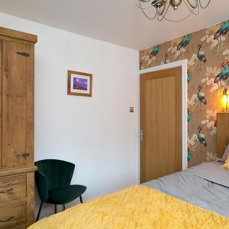 Pass The Keys Modern Coastal Home In Bull Bay Amlwch Экстерьер фото
