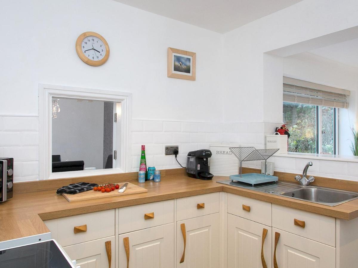 Pass The Keys Modern Coastal Home In Bull Bay Amlwch Экстерьер фото