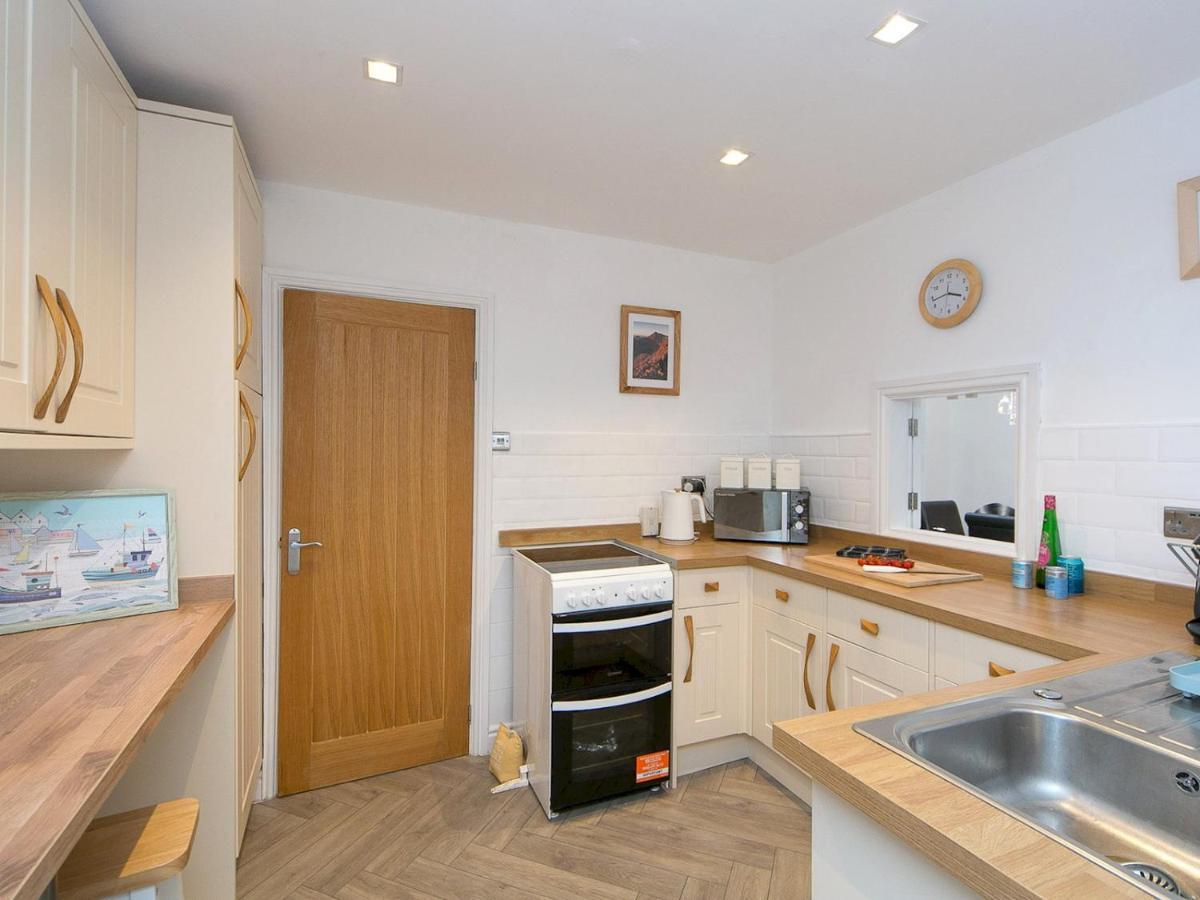 Pass The Keys Modern Coastal Home In Bull Bay Amlwch Экстерьер фото