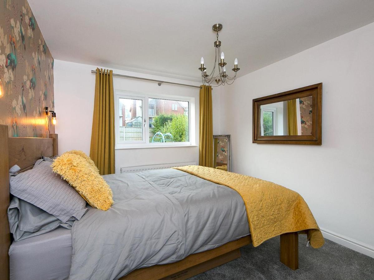 Pass The Keys Modern Coastal Home In Bull Bay Amlwch Экстерьер фото