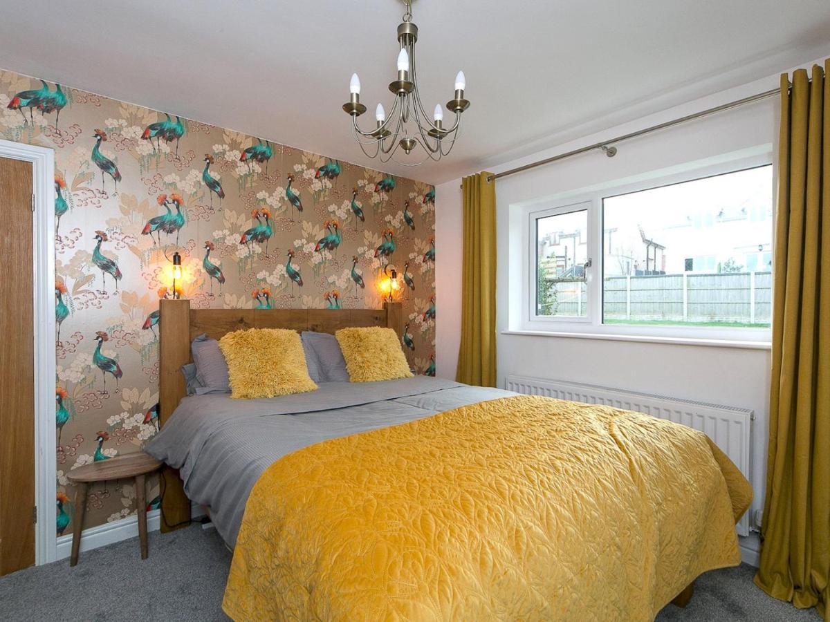 Pass The Keys Modern Coastal Home In Bull Bay Amlwch Экстерьер фото